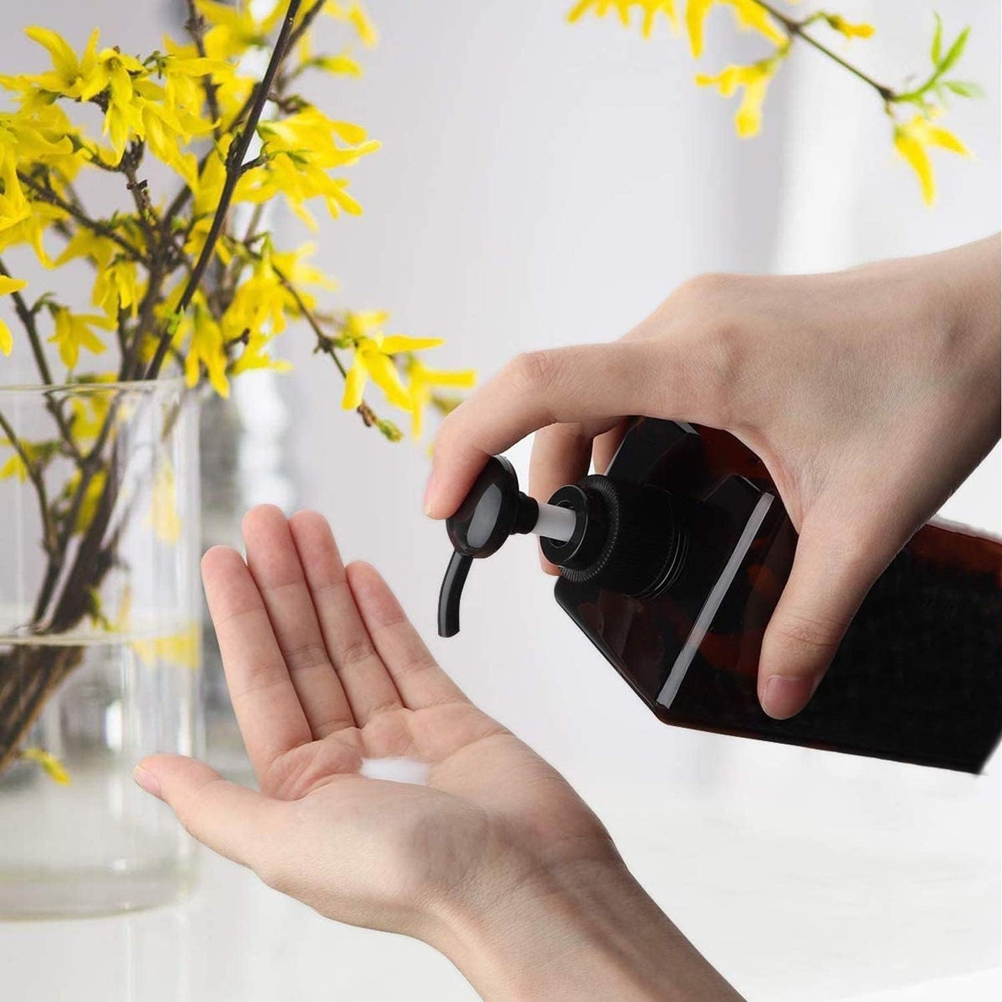 Shampoo and Conditioner Dispenser, Refillable Shampoo and Conditioner Bottles Set with Labels - Empty Shower Plastic Dispenser (21oz)