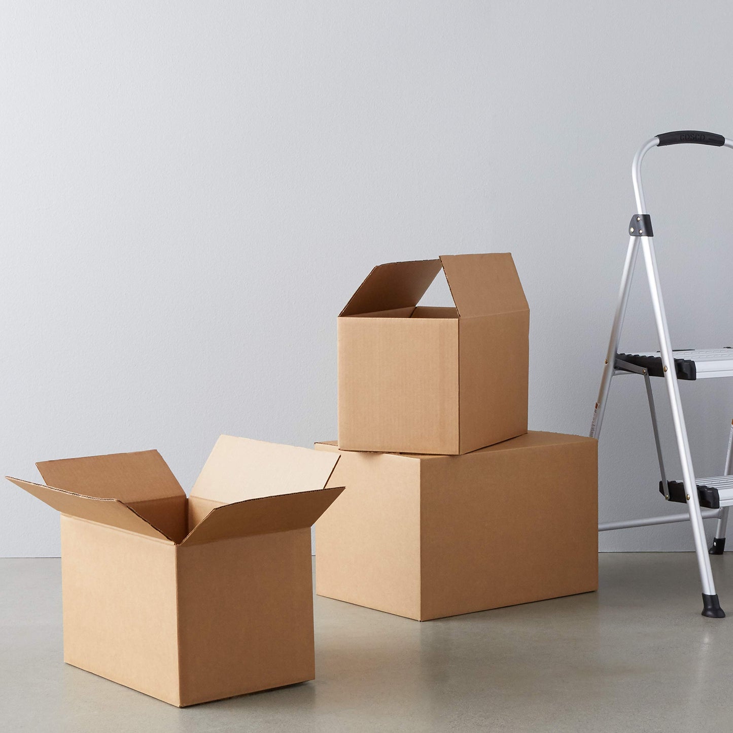 Amazon Basics Cardboard Moving Boxes in Small, Medium and Large Sizes (Assorted), Pack of 30, Brown